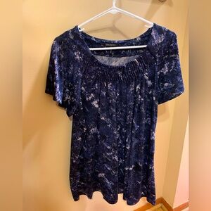 Daisy Fuentes short sleeved shirt